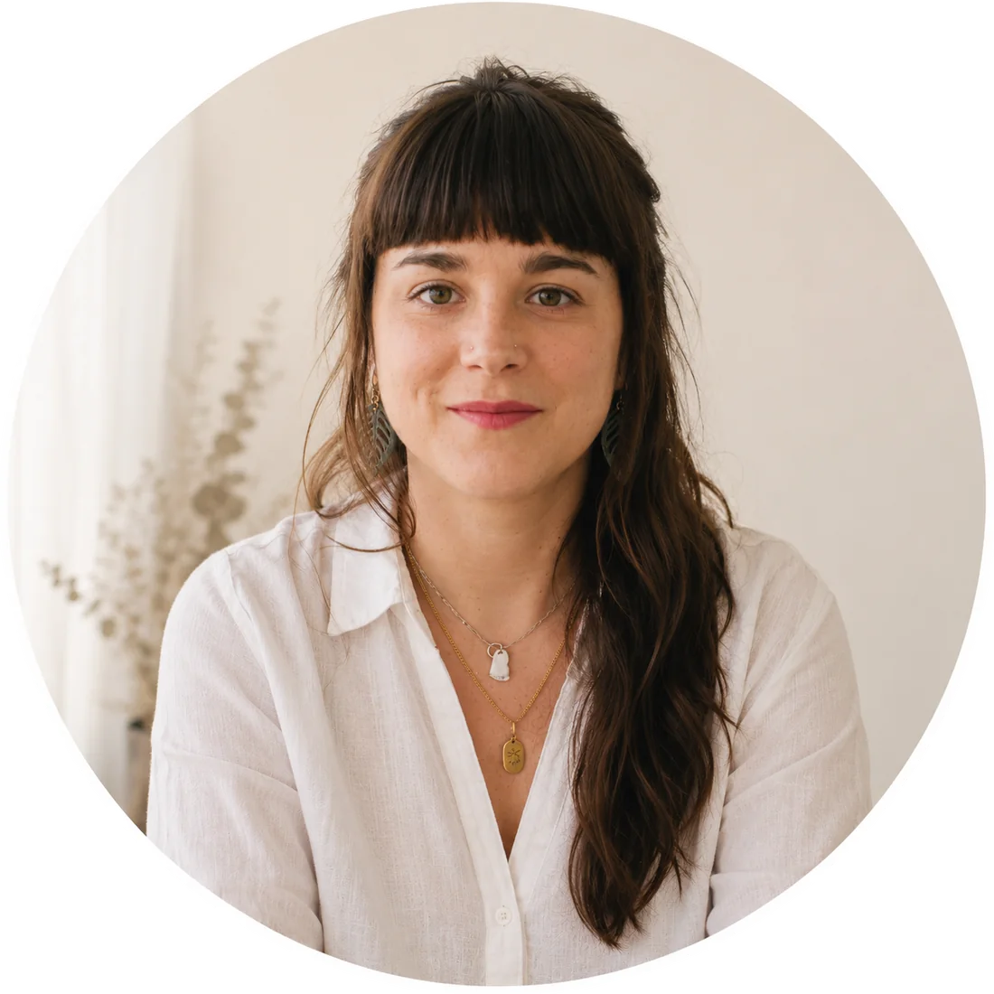 Sara Martínez, asistente virtual especializada en gestión administrativa
